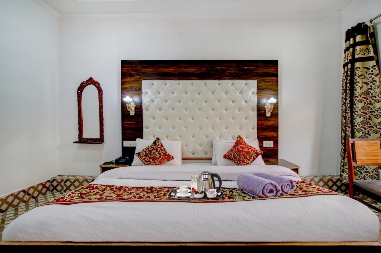 Hotel Royal Hameed Srīnagar Esterno foto
