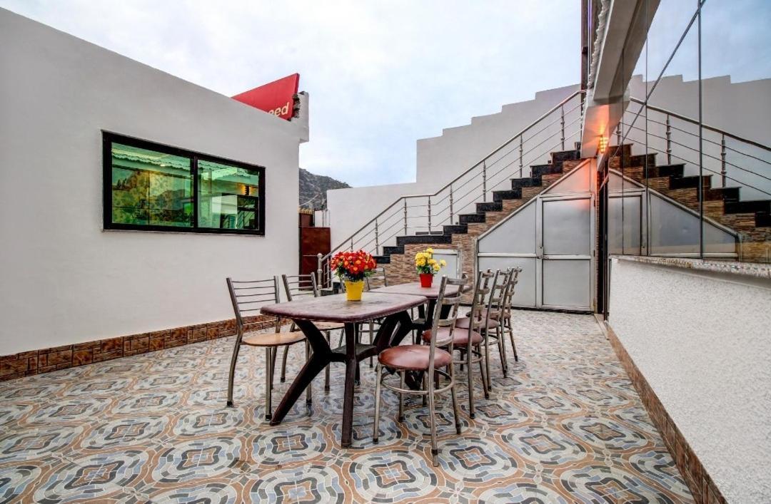 Hotel Royal Hameed Srīnagar Esterno foto