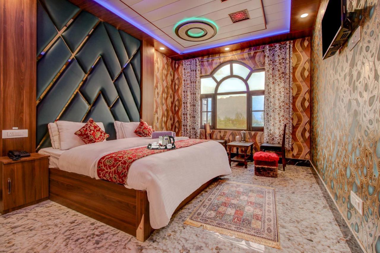 Hotel Royal Hameed Srīnagar Camera foto